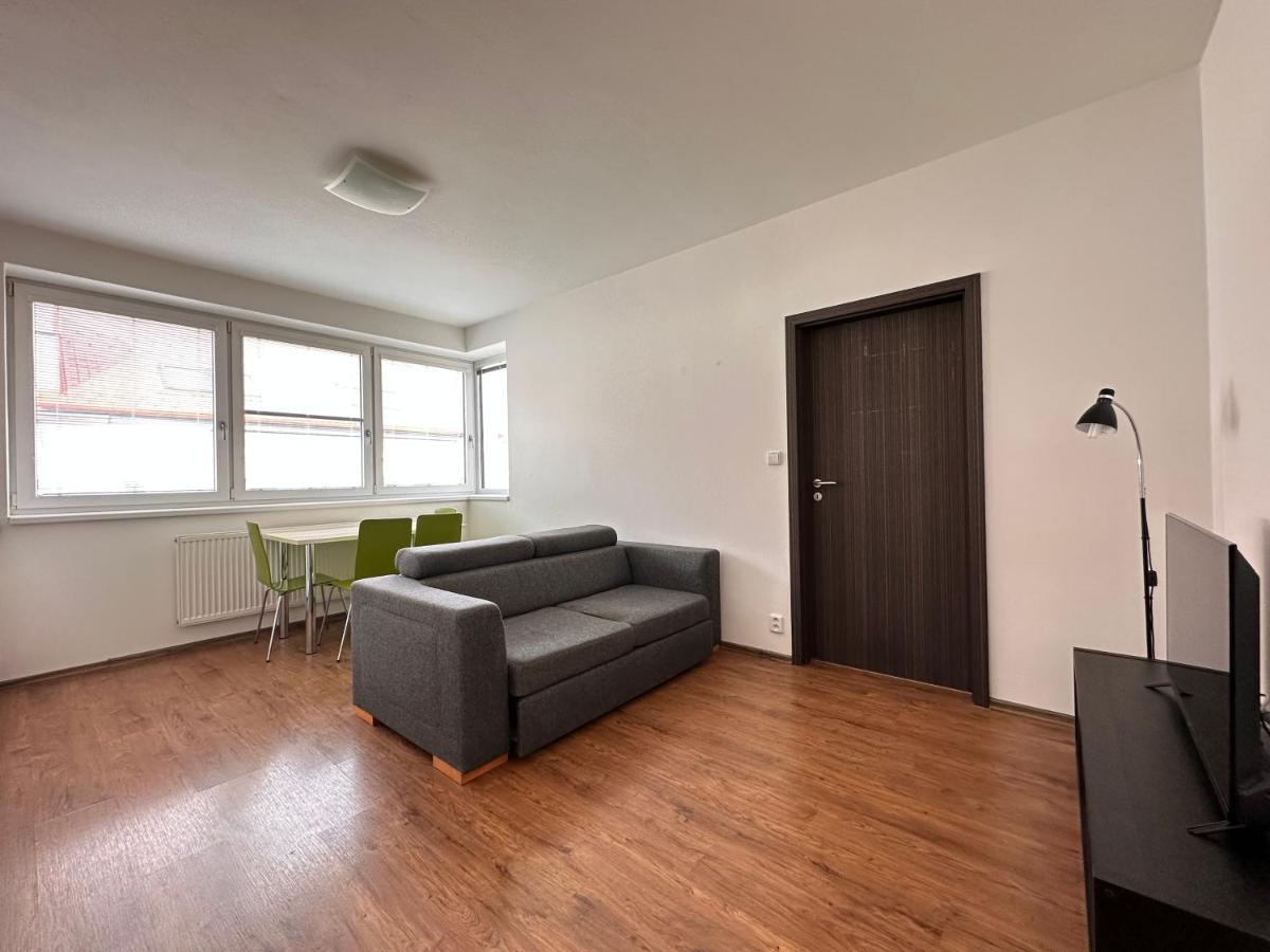 Apartman Ab Kryte Parkovani Zdarma Ceske Budejovice Exterior photo